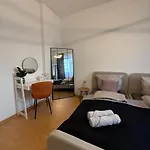 - 3-zimmer An Der Balduinbruecke Appartement