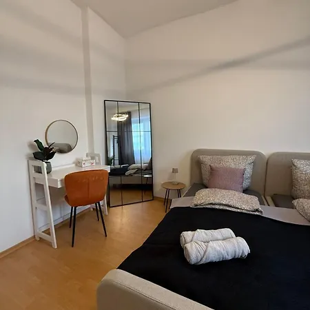 - 3-zimmer An Der Balduinbruecke Appartement